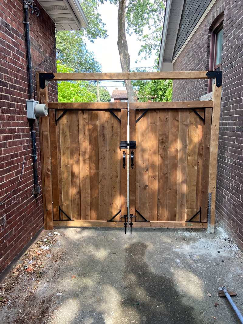 Toronto-woodworking-carpentry-and-landscaping-services-29827482.jpg
